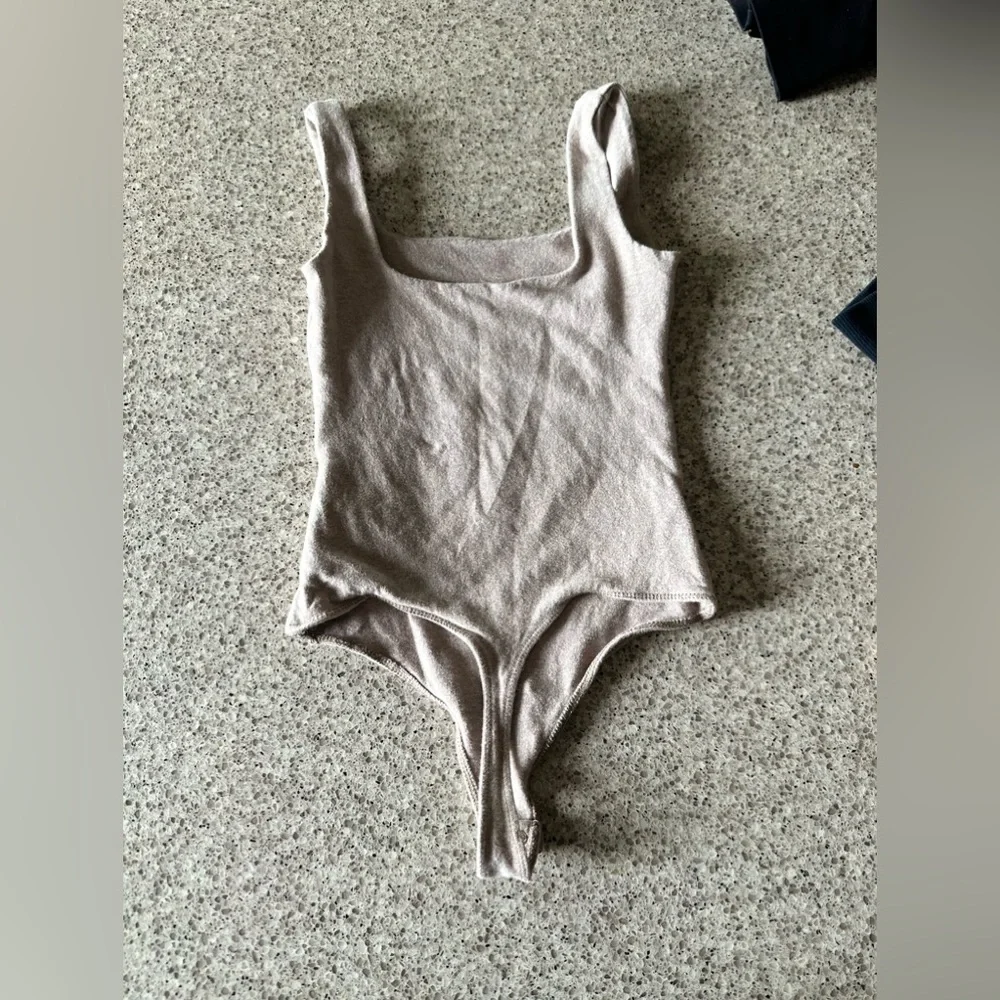 abercrombie's - Picture 3 of 4